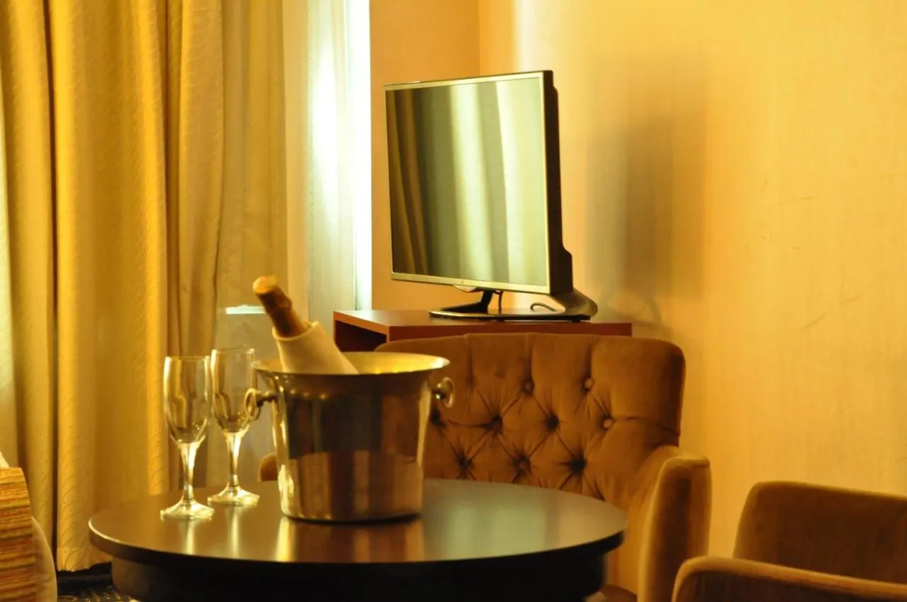 Kndf Marine Hotel
