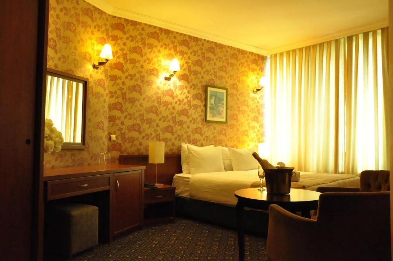 Kndf Marine Hotel